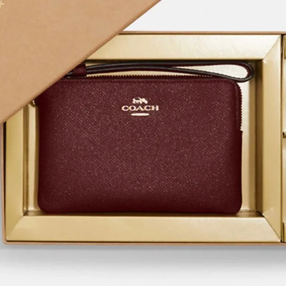 COACH Corner Zip Glitter Leather Wristlet Boxed Gift Box 2 Charms 100% AUTHENTIC - Picture 2 of 8